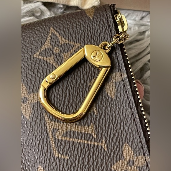 *** SOLD *** Louis Vuitton Key Pouch Monogram - Picture 8 of 13